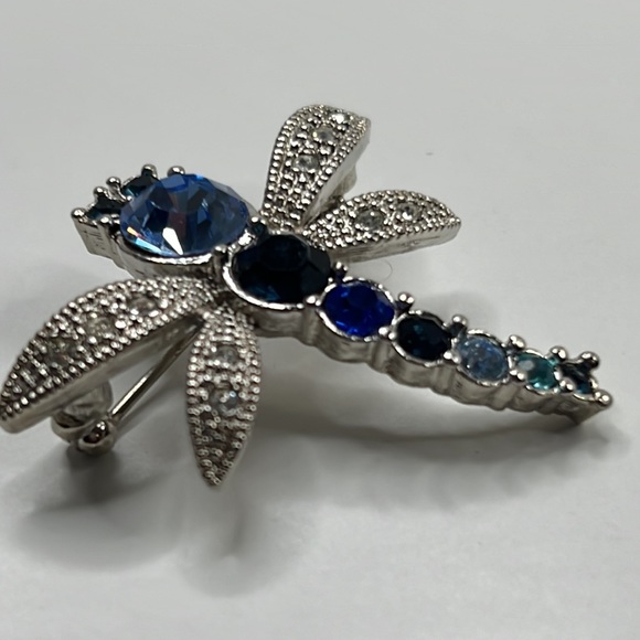 Vintage Blue Rhinestone Dragonfly Brooch - Picture 6 of 15